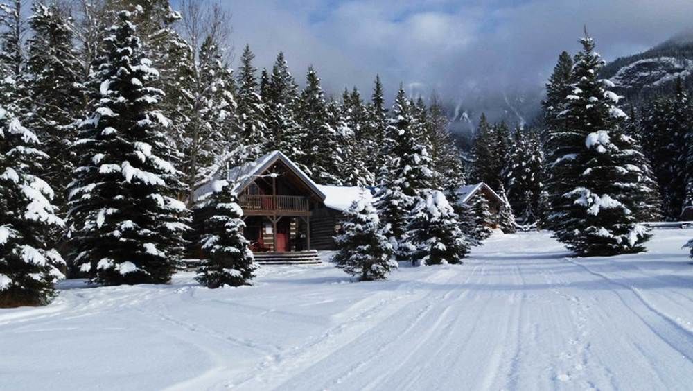 Nipika Mountain Resort Рейдиум-Хот-Спрингс Экстерьер фото