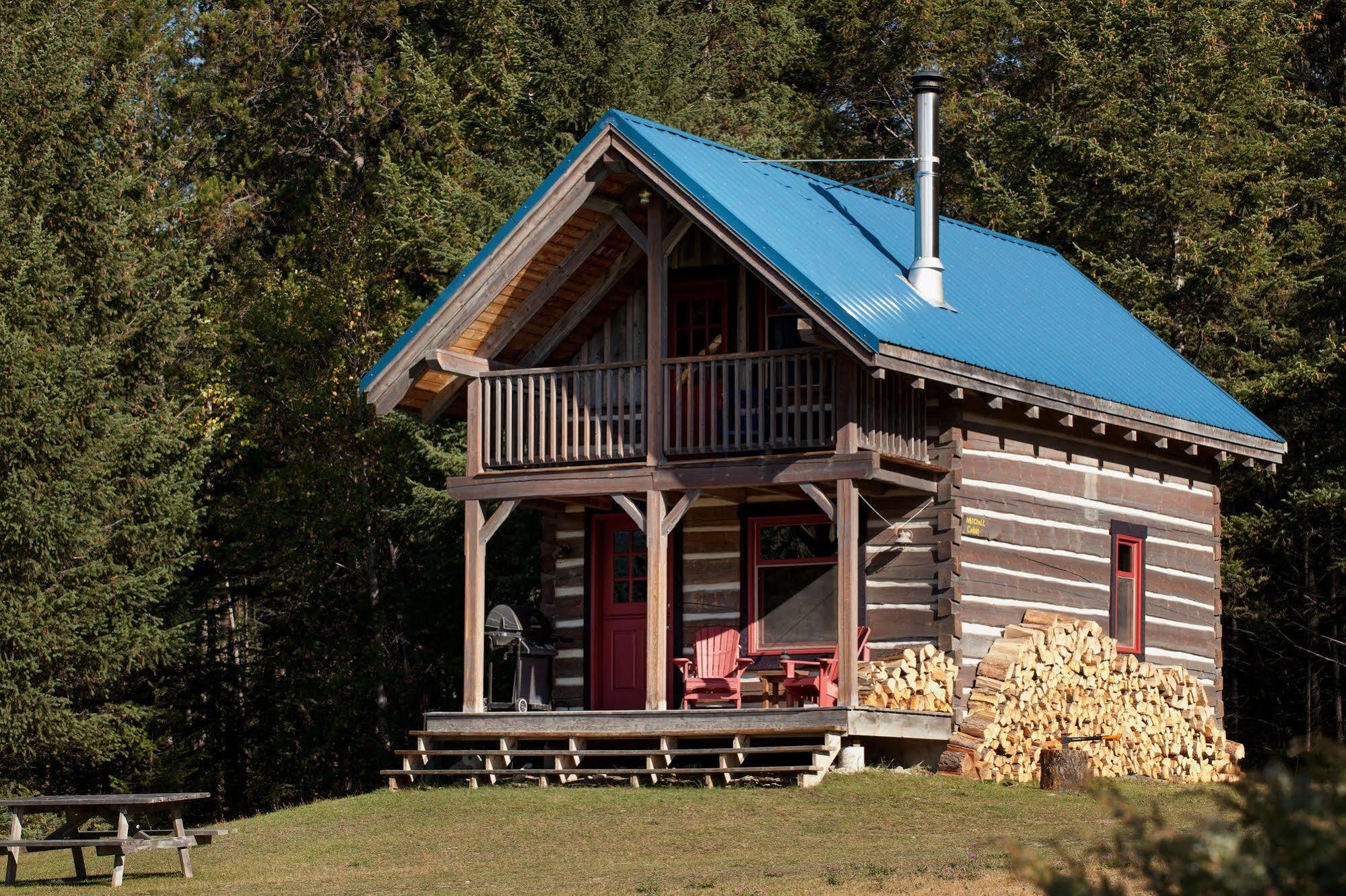 Nipika Mountain Resort Рейдиум-Хот-Спрингс Экстерьер фото