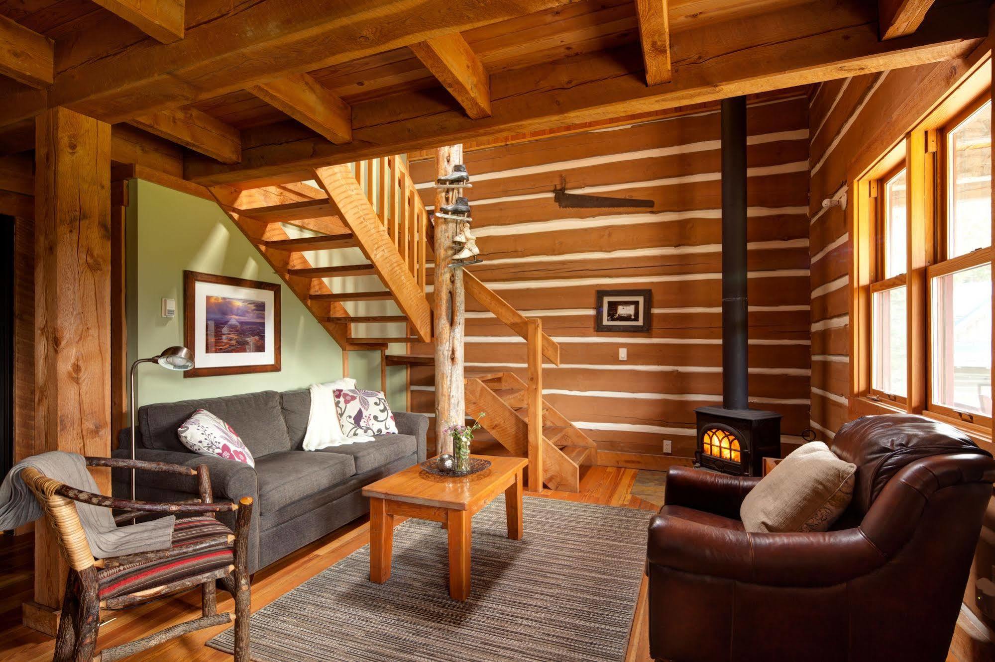 Nipika Mountain Resort Рейдиум-Хот-Спрингс Экстерьер фото